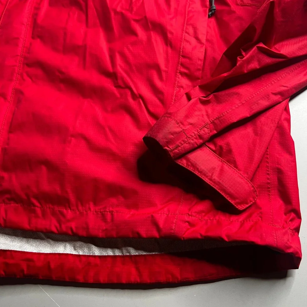 The North Face Mens Venture 2 Rain Jacket Red Waterproof Hooded Shell XL